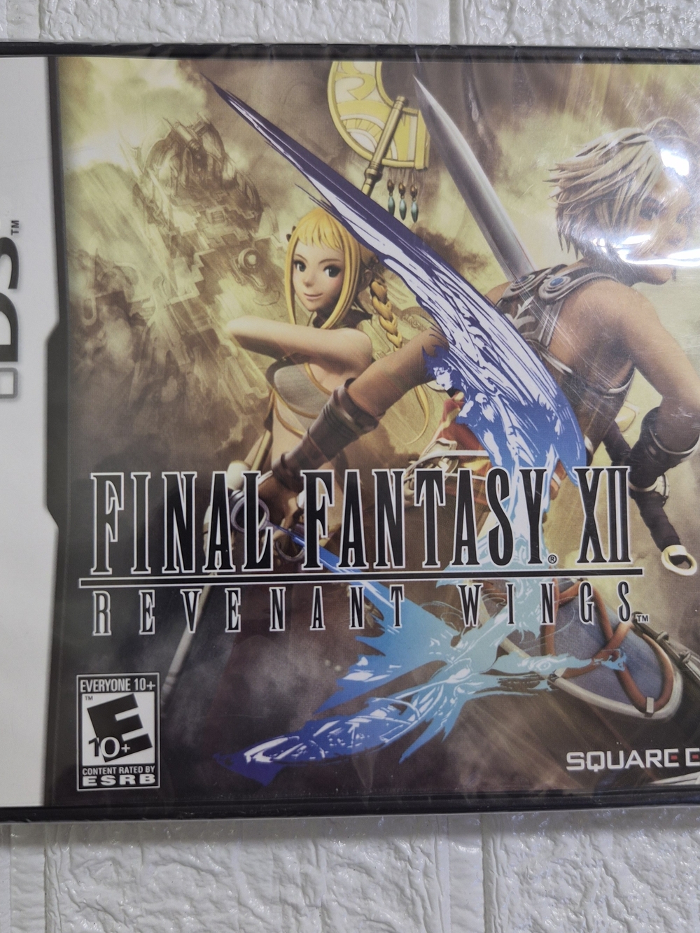 Nintendo DS Final Fantasy XII: Revenant Wings - Gold & Blue Artwork